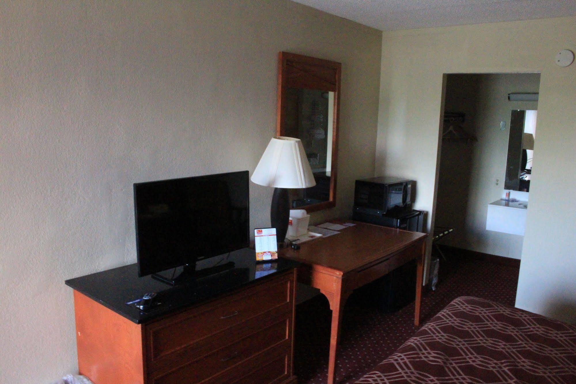 Hotel Super 8 By Wyndham Perrysburg-Toledo Zewnętrze zdjęcie