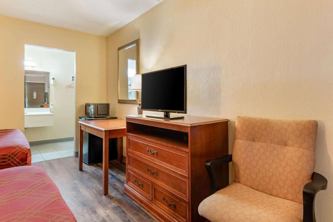 Hotel Super 8 By Wyndham Perrysburg-Toledo Zewnętrze zdjęcie